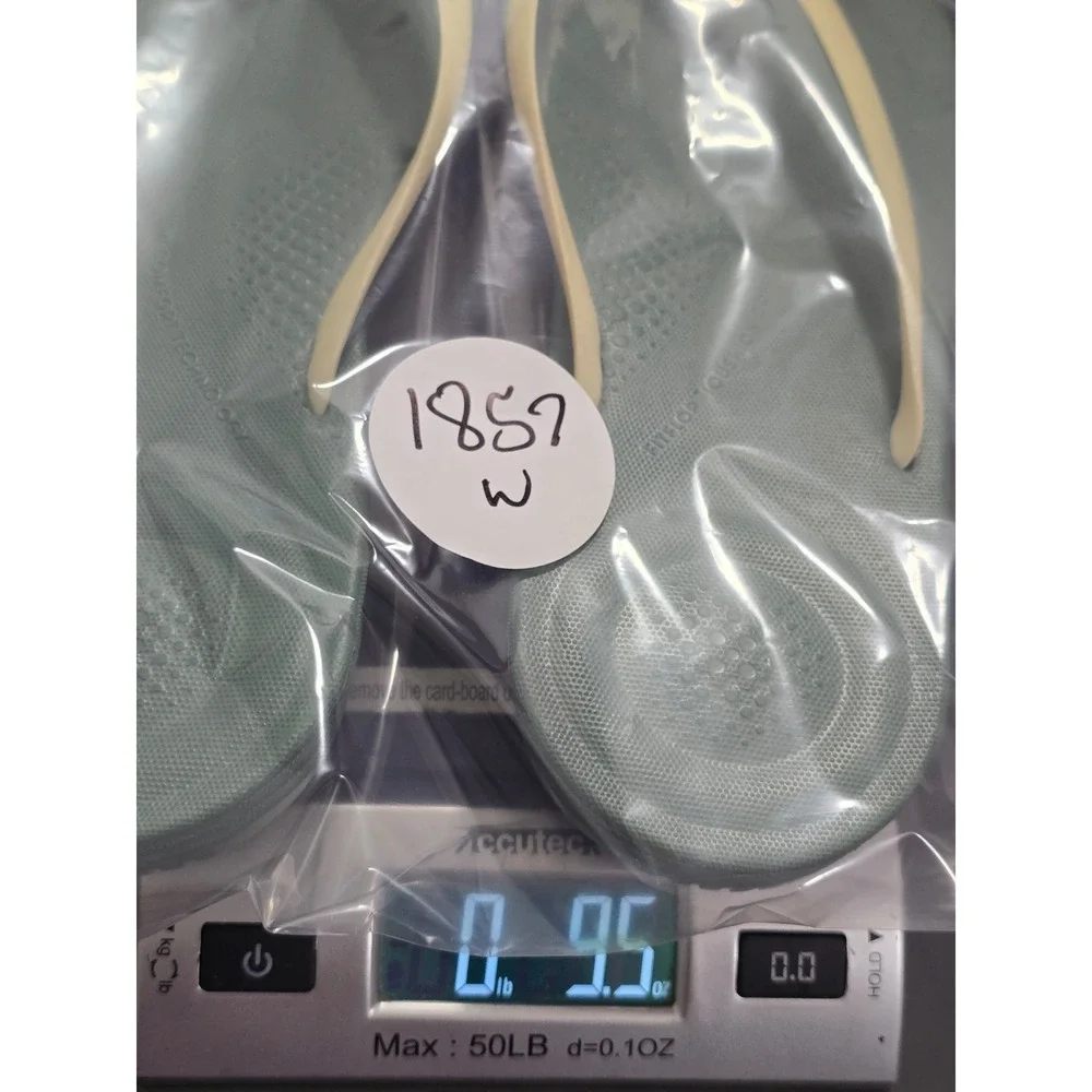 FitFlop iQushion Ergonomic Flip Flops Sage Green Cream Mens 13 EU 47 UK 12